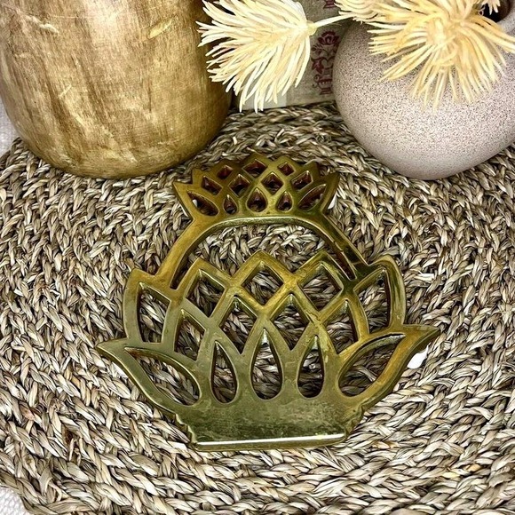Brass Pineapple Trivet - Picture 4 of 6